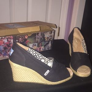 Black Canvas Tom Wedges